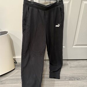 Puma Black Sweatpants with Relaxed Fit and Elastic Waistband